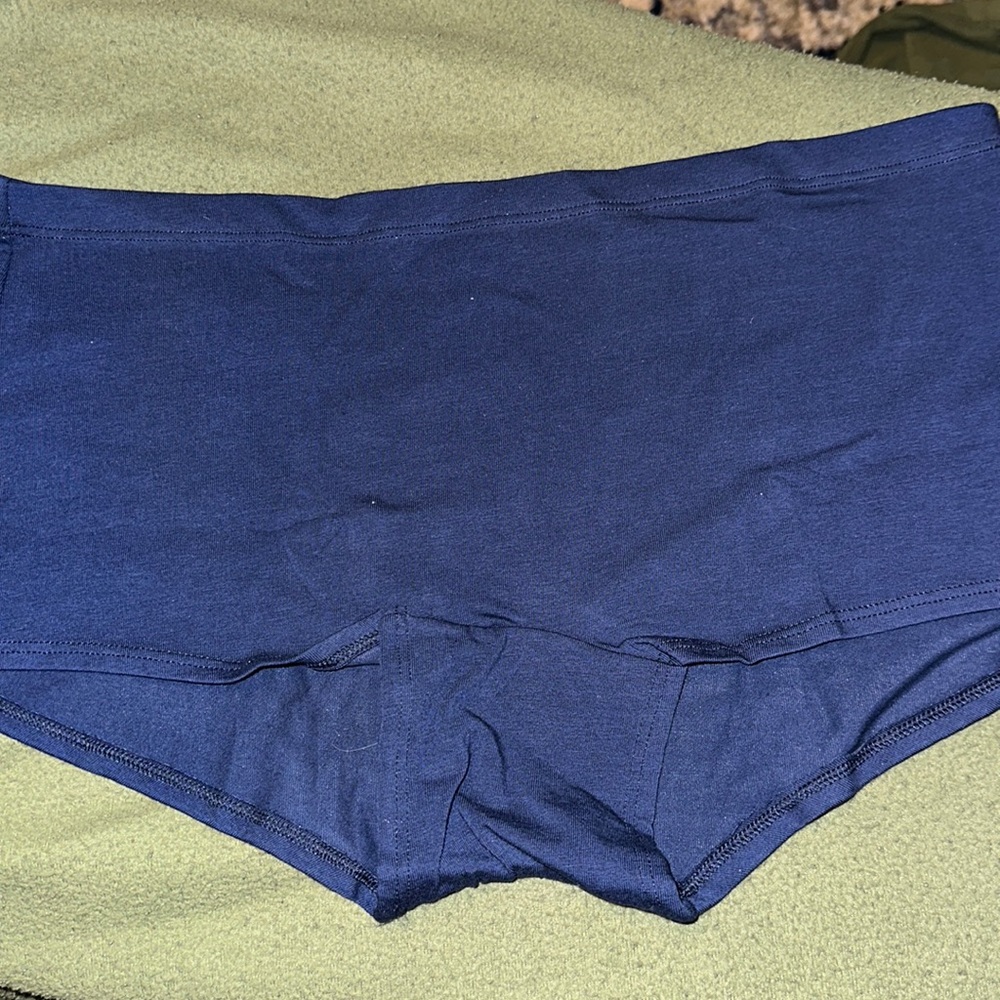 NIB VS PINK SHORTIE color is dark blue